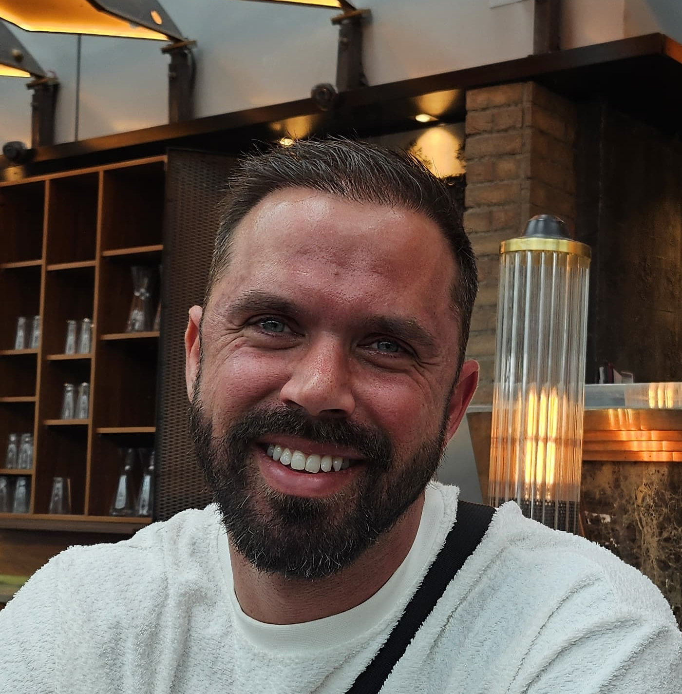 Robbert Jollie — wespenbestrijder Arnhem, EVM-gediplomeerd